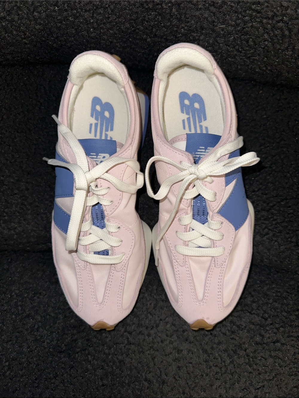 New Balance 327 Women’s Sneaker Size 8